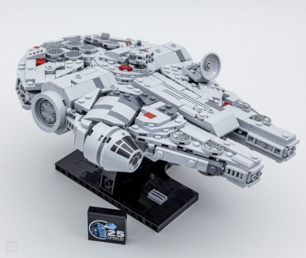 tres-vite-teste-:-lego-star-wars-starship-collection-75375-millennium-falcon