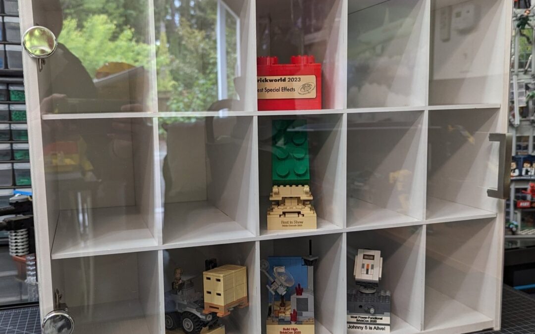 DIY Doors to Defend Your LEGO Display From Dust