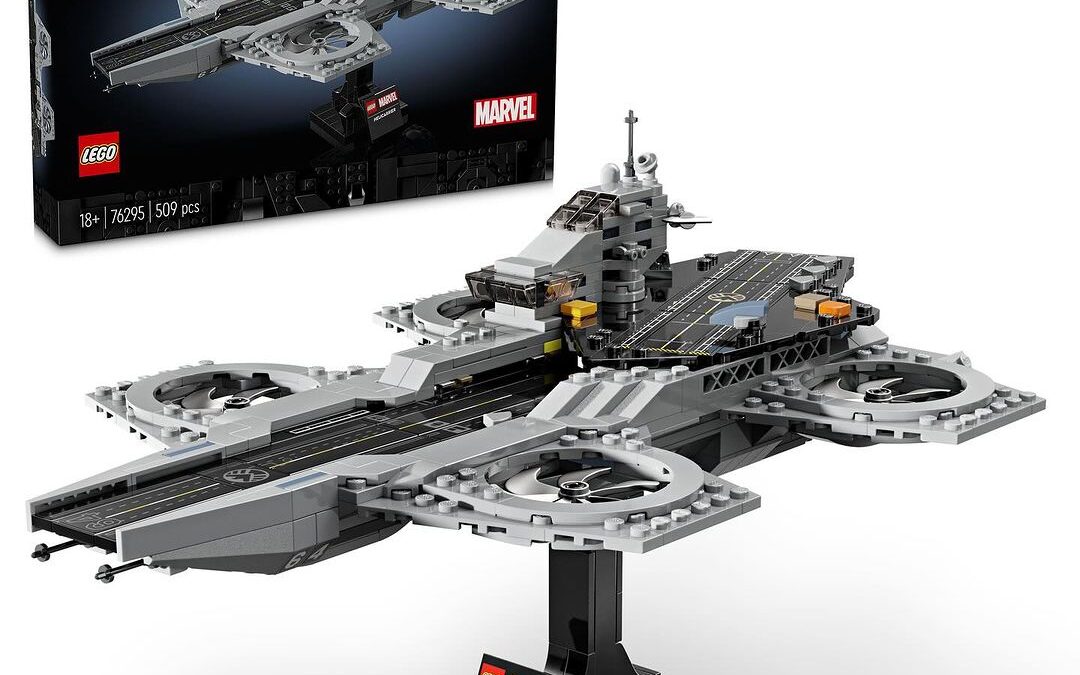 lego-marvel-the-avengers-helicarrier-(76295)-revealed