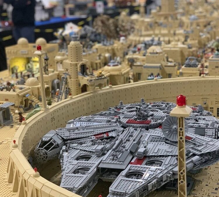 Designing the Ultimate LEGO Star Wars Tatooine Layout