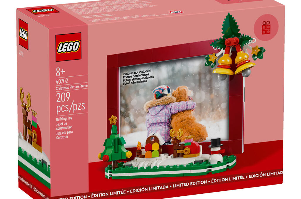 LEGO Seasonal Christmas Picture Frame (40702) GWP Revealed